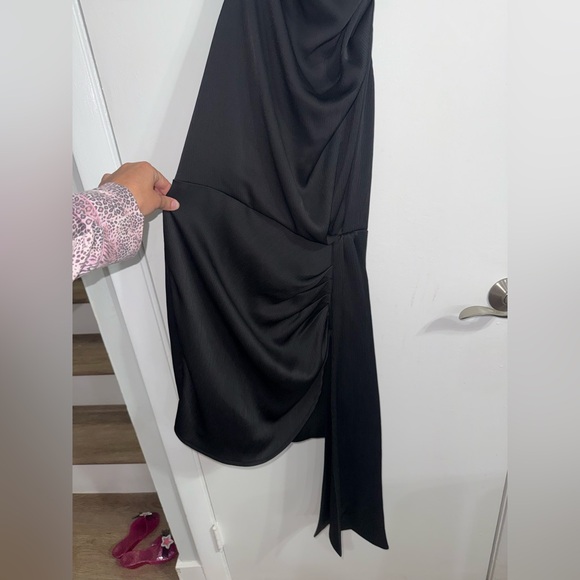 ELLIATT Myra Dress in Black Size Medium - Picture 5 of 9